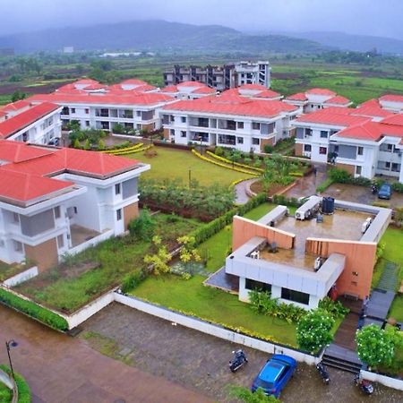 Appartamento Mizzle Lonavala Esterno foto