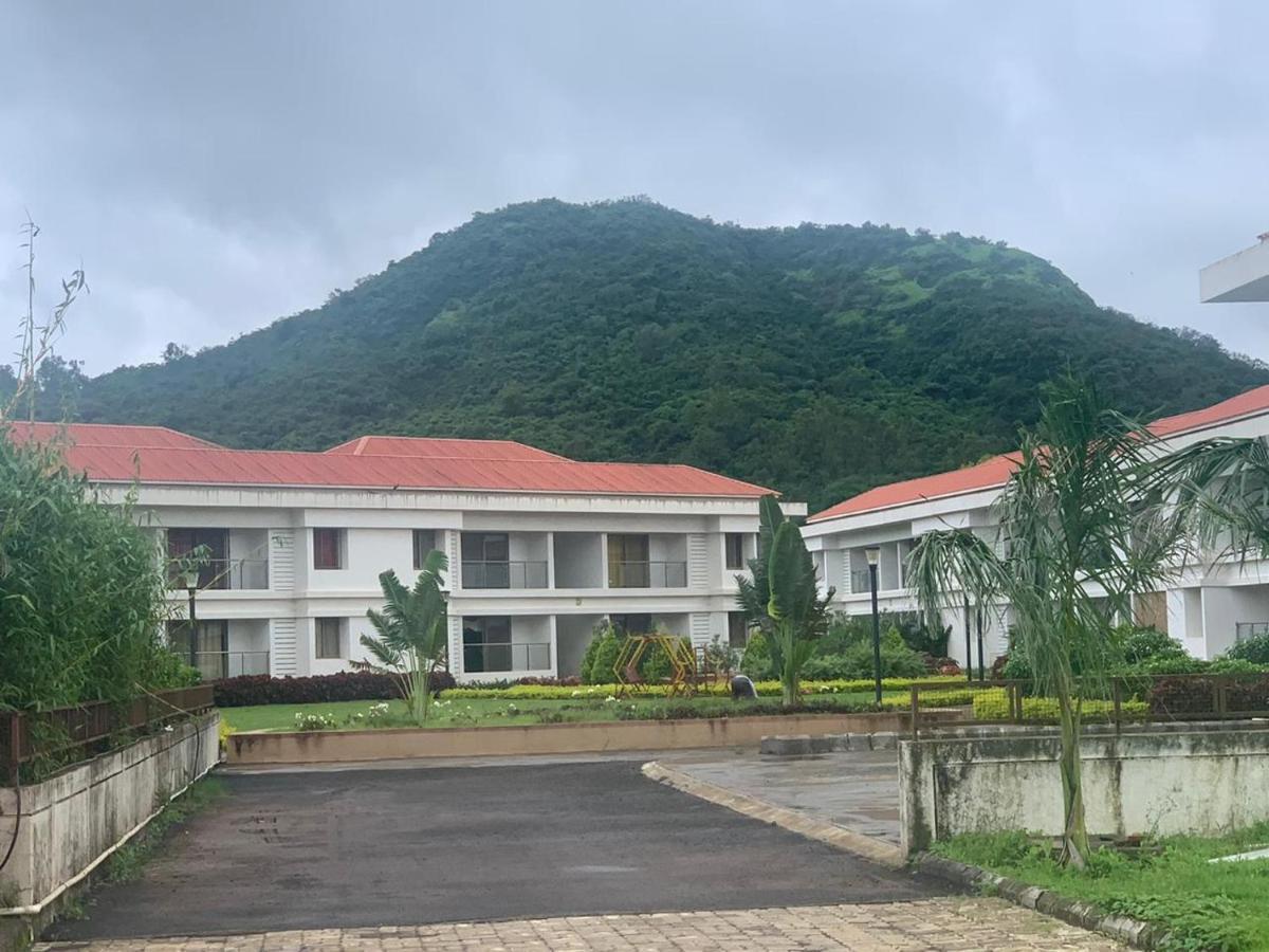 Appartamento Mizzle Lonavala Esterno foto