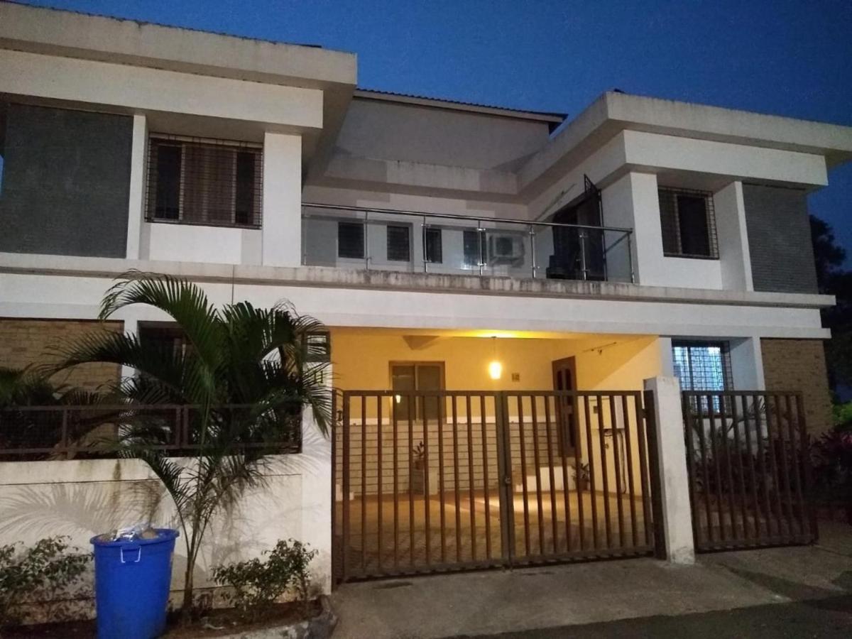 Appartamento Mizzle Lonavala Esterno foto
