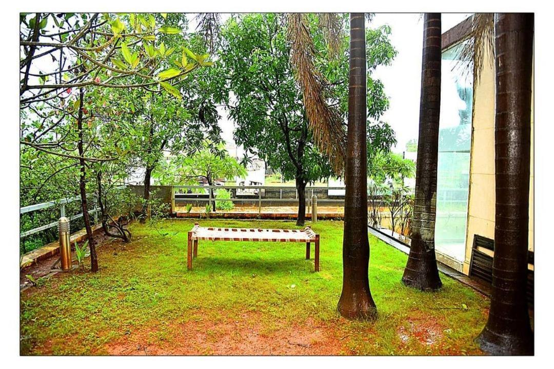 Appartamento Mizzle Lonavala Esterno foto